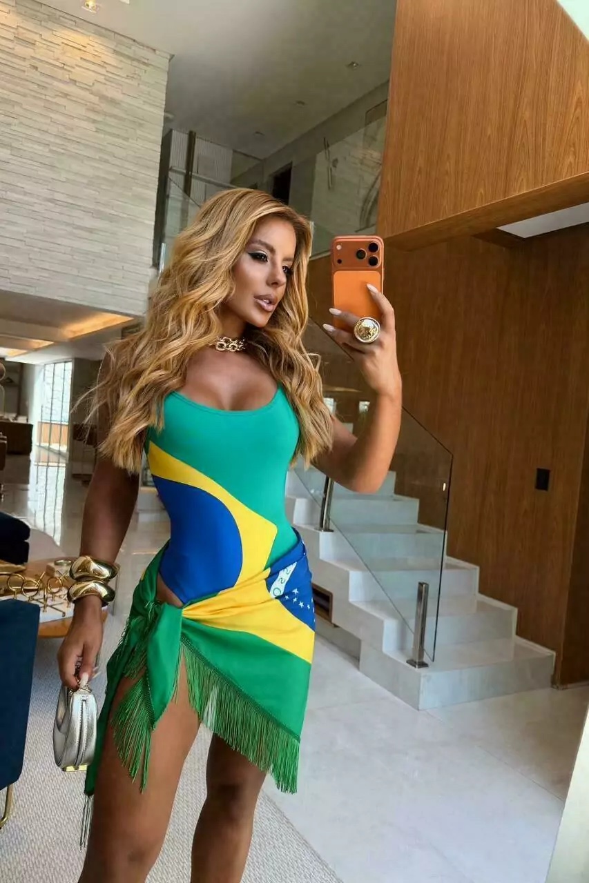 Maiô Bandeira do Brasil - Que Bela Mulher
